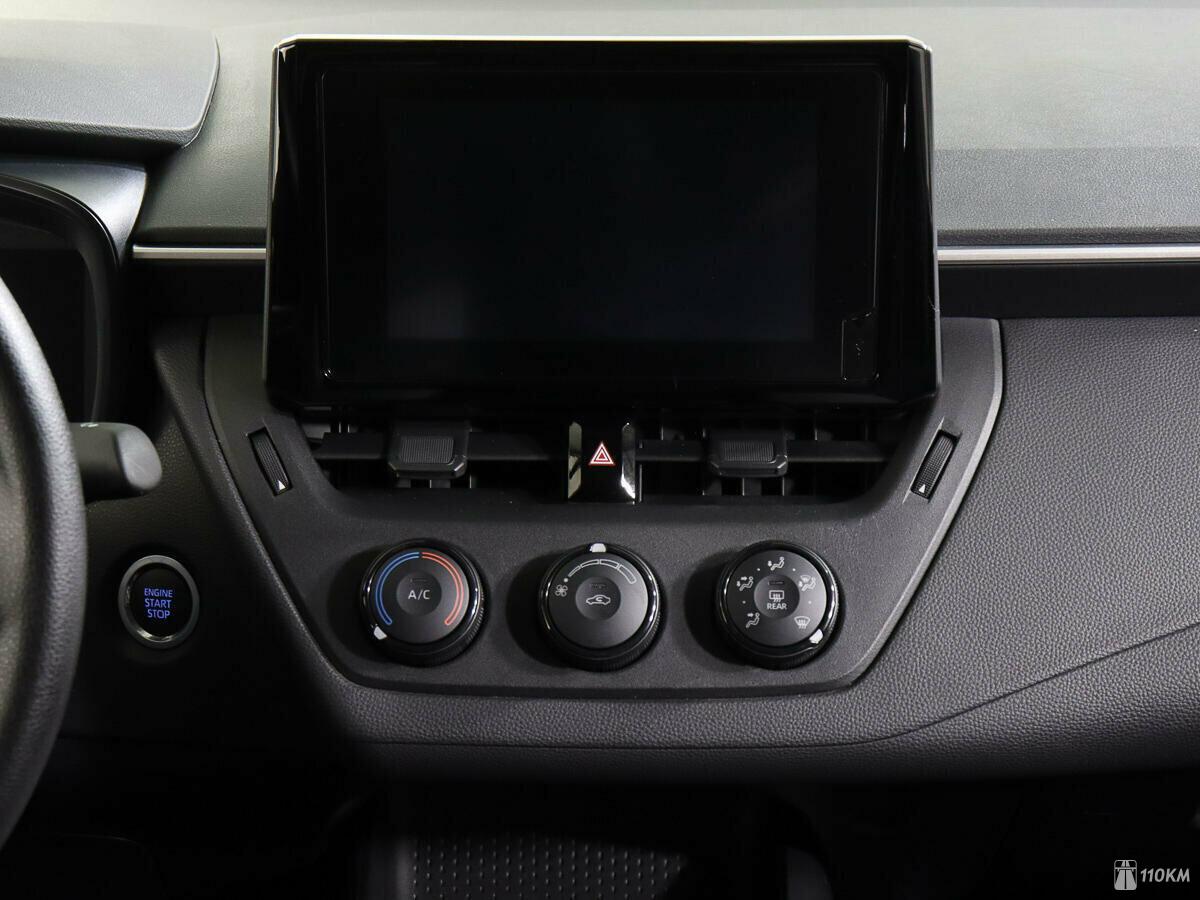 Toyota, Corolla, 1200, 0, бензин, седан, вариатор, передний привод, среднее состояние, левый, белый, 1 689 000 ₽